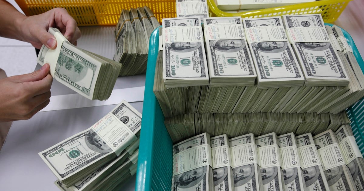 Cotizaciones del dólar con señales dispares en el inicio de octubre: el Banco Nación subió y el blue recortó valor