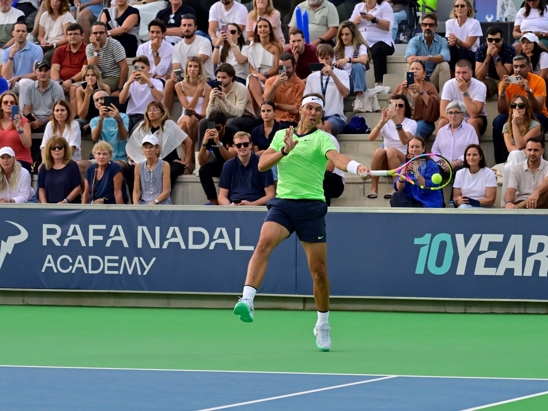 Nadal volvió a empuñar el colectivo al palo y festejó a lo Moyá en Manacor