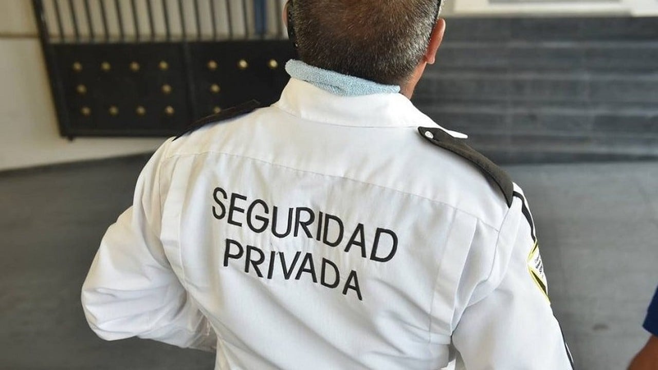 Escala salarial de octubre para el vigilador general: básico, presentismo, viáticos y suma no remunerativa configuran un total conformado de 1.838.200 pesos