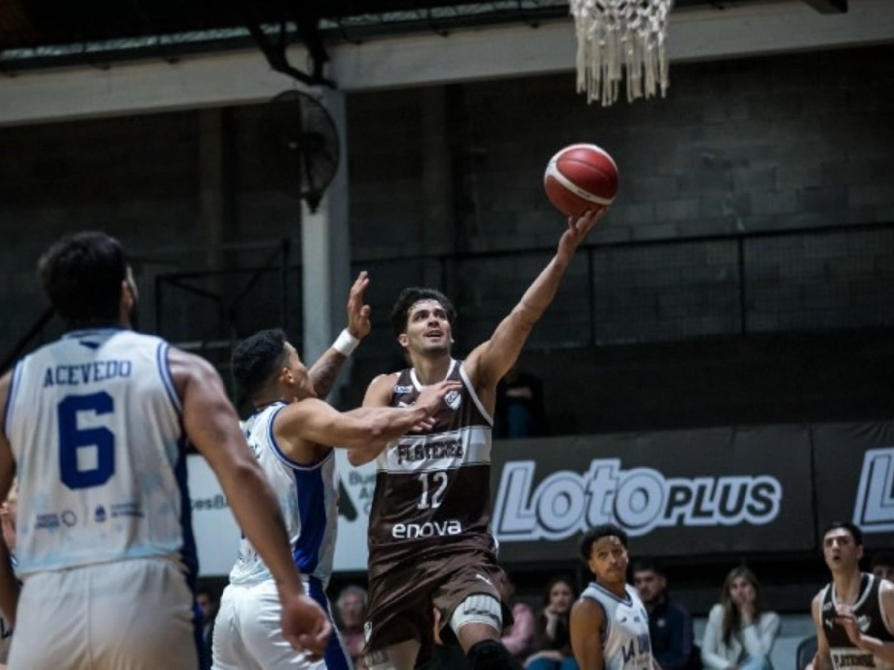 La Unión se sacó el gusto: ganó en Vicente López y le cortó la ilusión a un Platense que reaccionó tarde