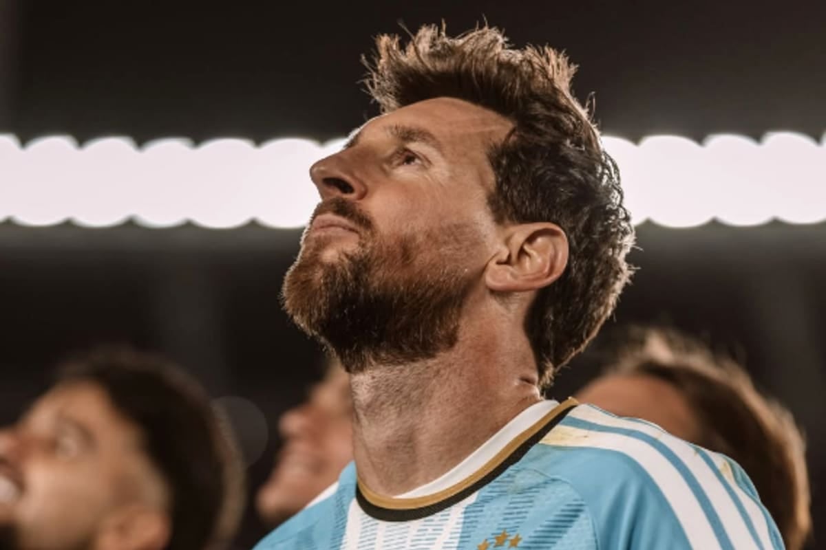 Messi cerró su historia con la selección y se fue como los grandes: con la pelota al pie