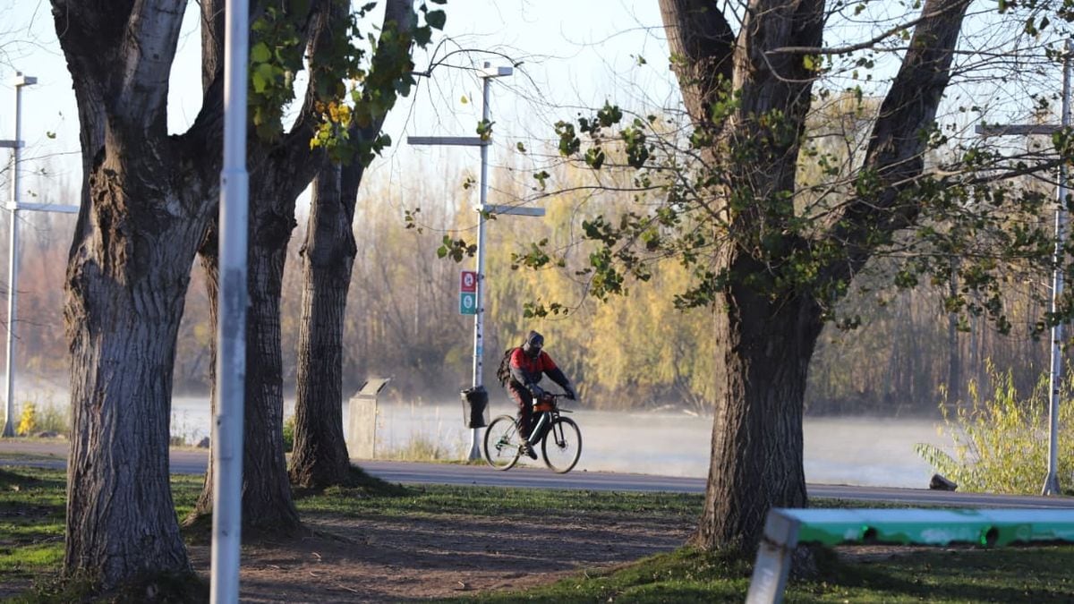 Un abrigo extra para un sábado que se enfría antes de tiempo en Neuquén