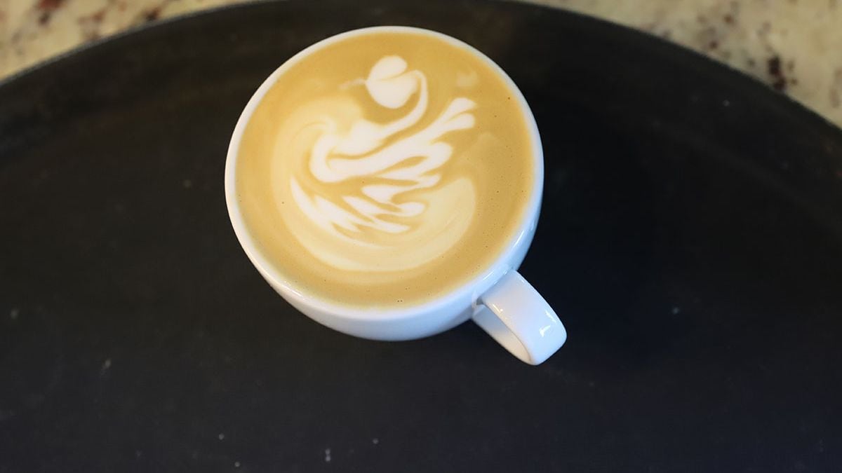 El recargo de $1.500 por un café con leche deslactosada que abrió un debate en Neuquén