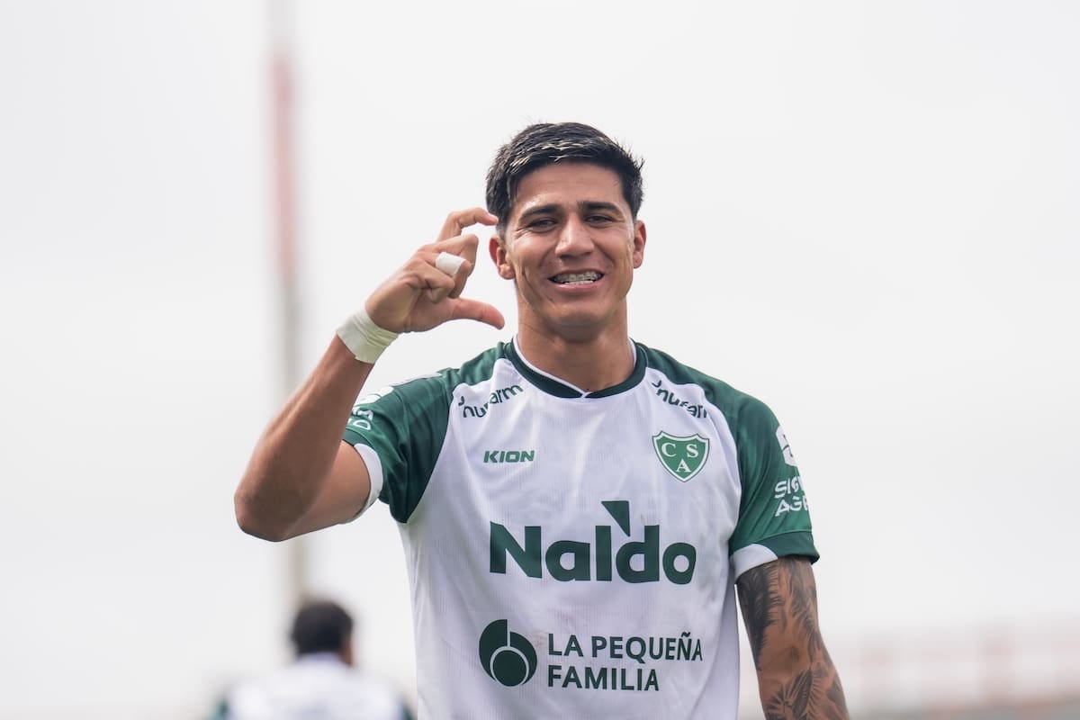 El nueve que se niega a acordar con los médicos: Marabel va por la cima goleadora ante River