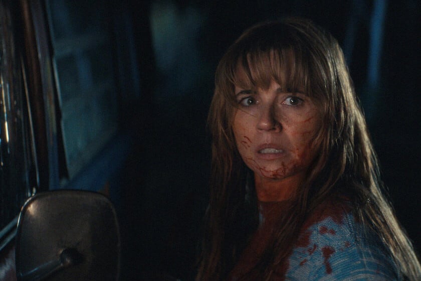 Crystal Lake: Linda Cardellini se mete en la piel de la madre de Jason y le da carne a un mito del slasher