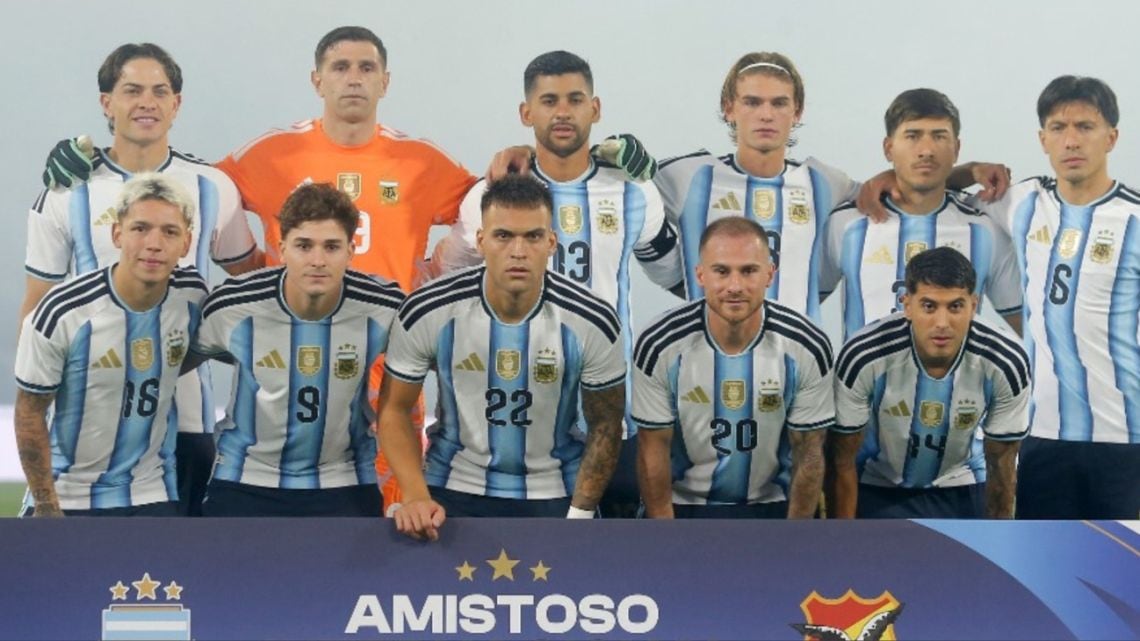 La Scaloneta cierra el año en casa y se prueba el traje nuevo sin Messi
