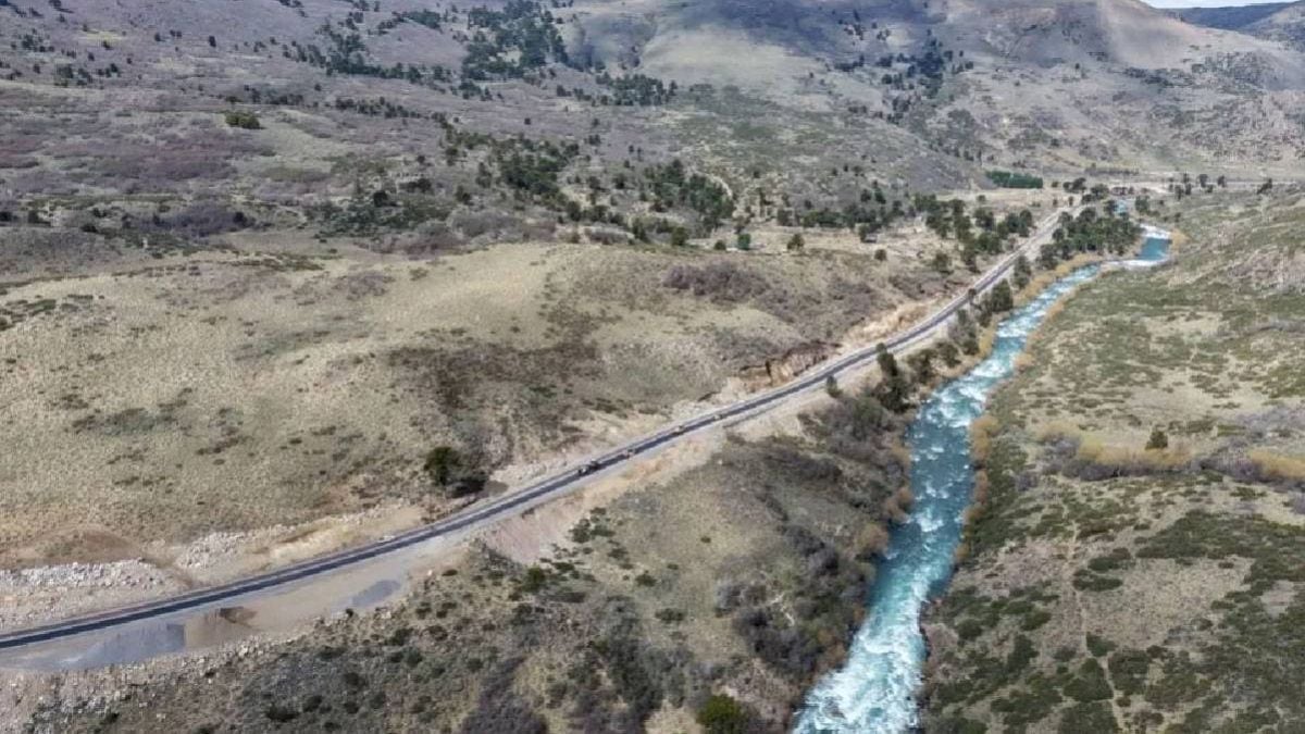 La ruta del Pehuén ya no será solo para el verano: el asfalto entre Aluminé y Villa Pehuenia llega el 20 de enero