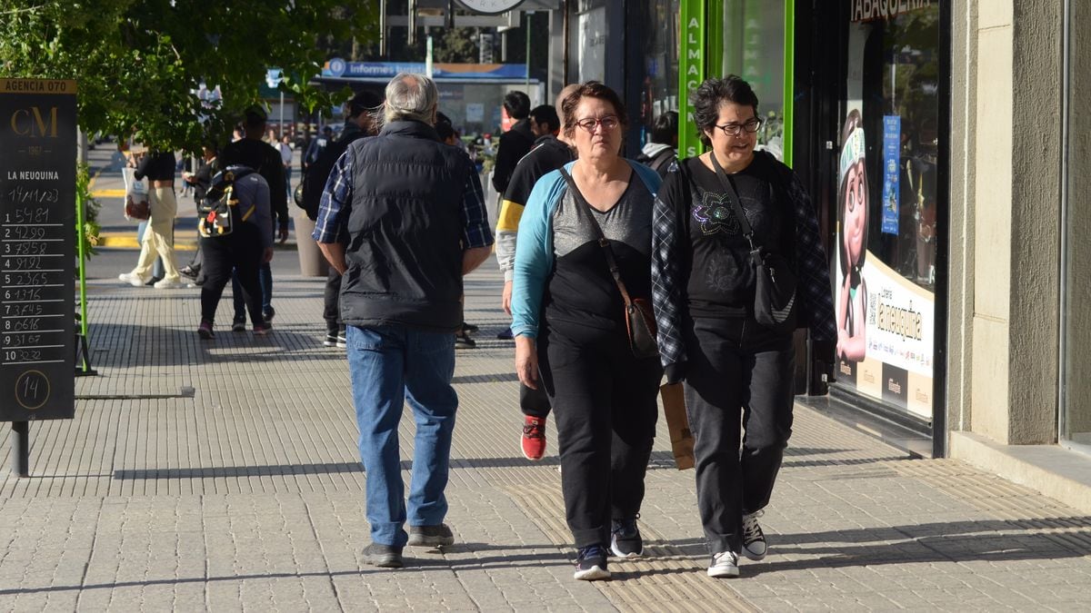 En Neuquén el Día de la Madre se festejó con tarjeta en mano y la calculadora encendida