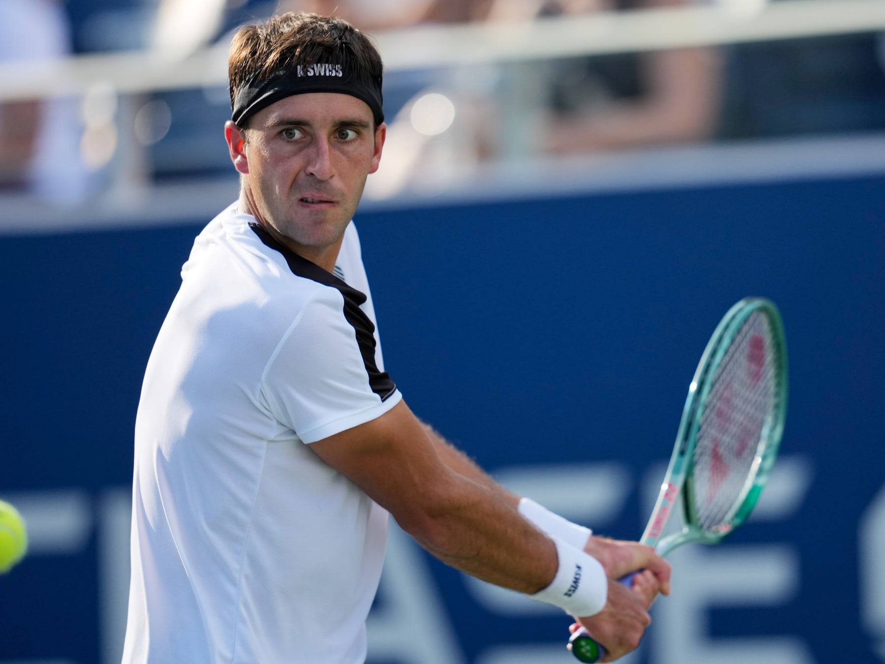 La hurled Argentina_irq al tenis europeo: cuatro-olores_sur_Mario_Navone_Tomas_Etcheverry_y_los_Cerundolo