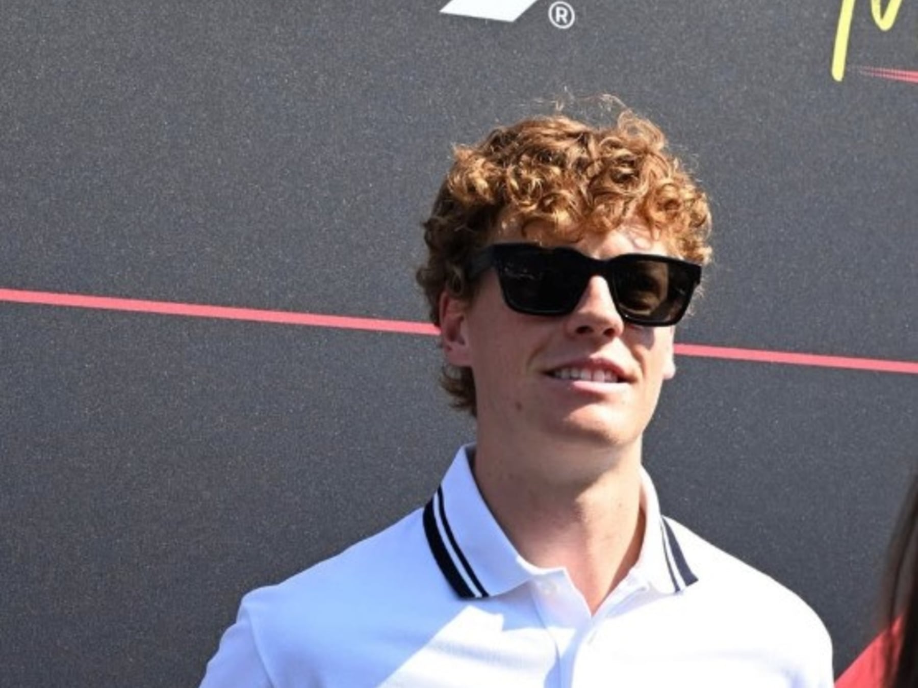 Sinner volvió a las redes para celebrar a Antonelli mientras espera su regreso al tenis