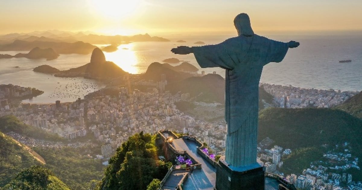 Vacaciones en Brasil: qué gastos se abaratan para los argentinos tras la caída del real